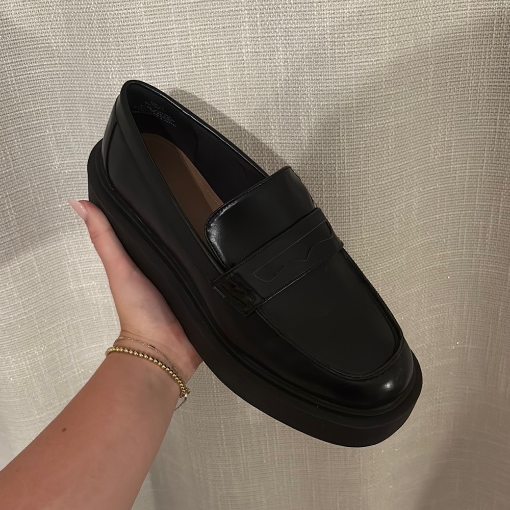 H&M Black Leather Loafers Sleek Slip-On Design